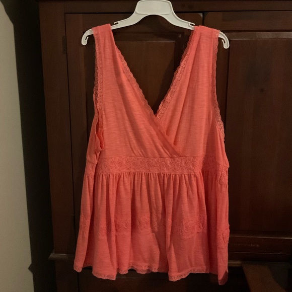 Torrid tank lace trim plus size 3 - Picture 2 of 4